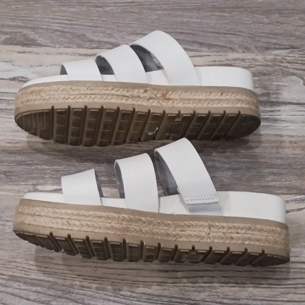 MIA KAZ White Platform Sandals Slip-On White & Tan